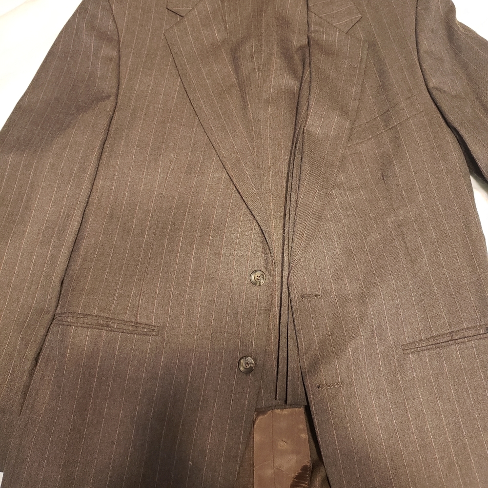 Suits - Picture 11 of 14